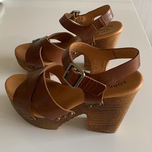 Kork-Ease Original’s. Brownish, tan color Leather.4.5 inch heel.